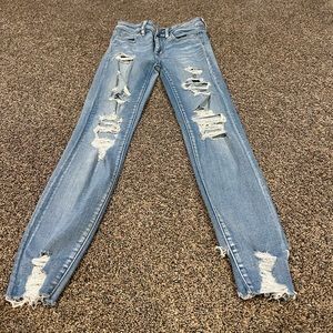 American eagle distressed blue jeans size 2